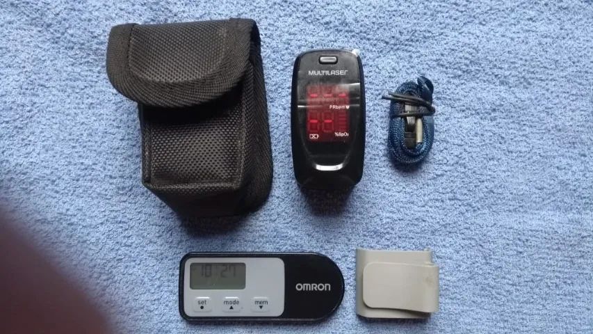 Conjunto oxímetro e pedômetro semi-novos