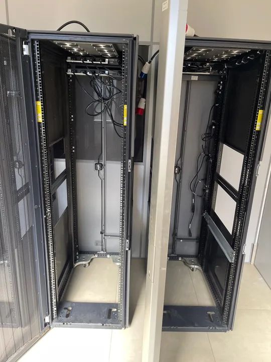 Rack HP 44u Completos c/ portas e laterais