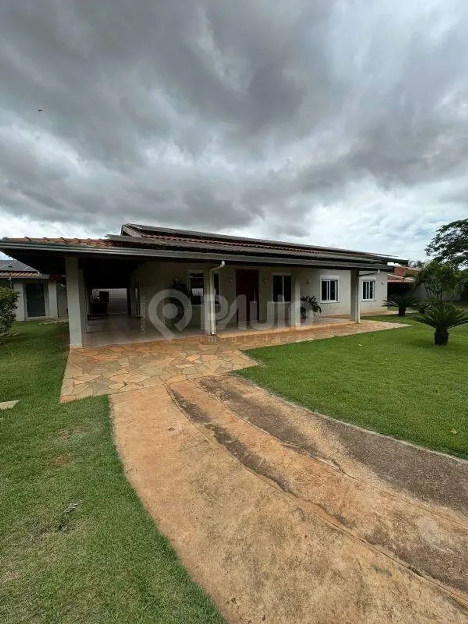 Linda Chácara à Venda - Conforto e Lazer em um Só Lugar!