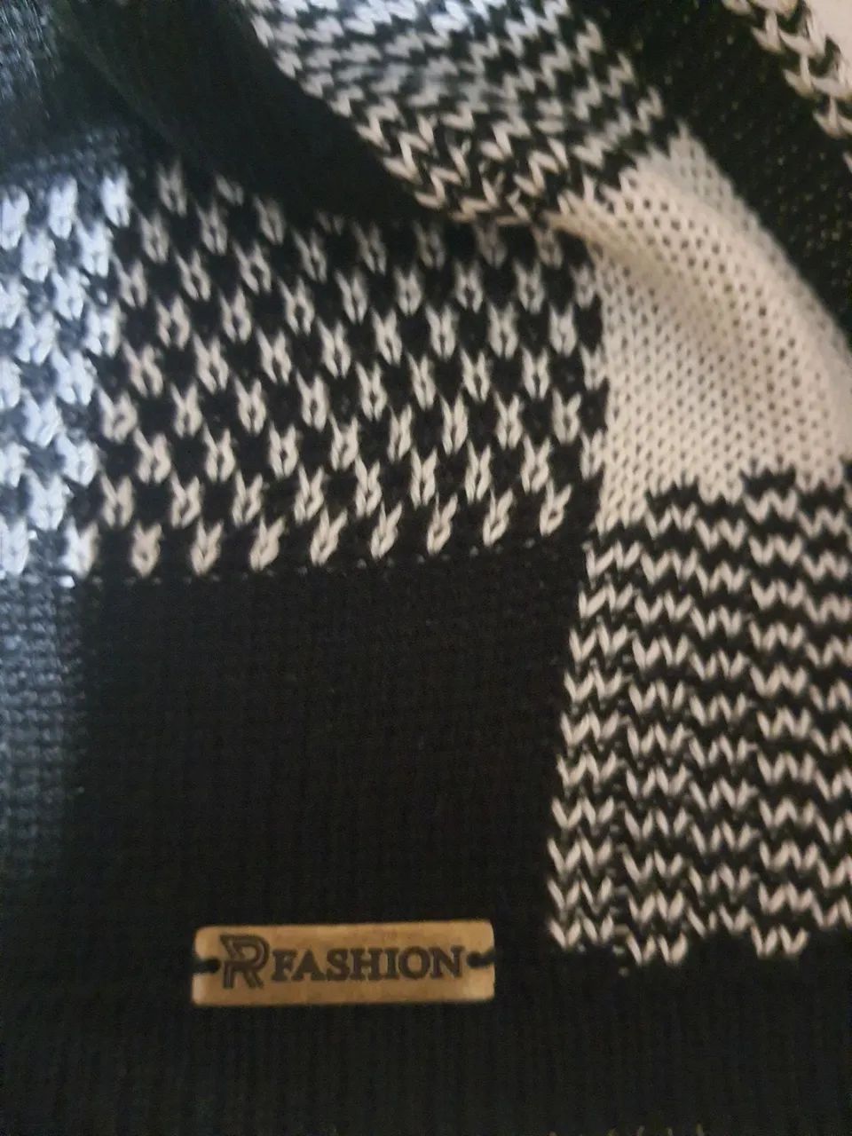 Poncho xadrez preto e branco - Foto 3