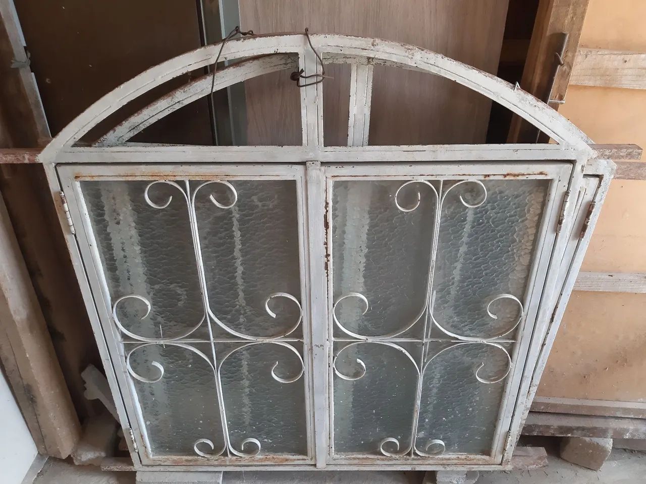 Selling two windows64842084497283120