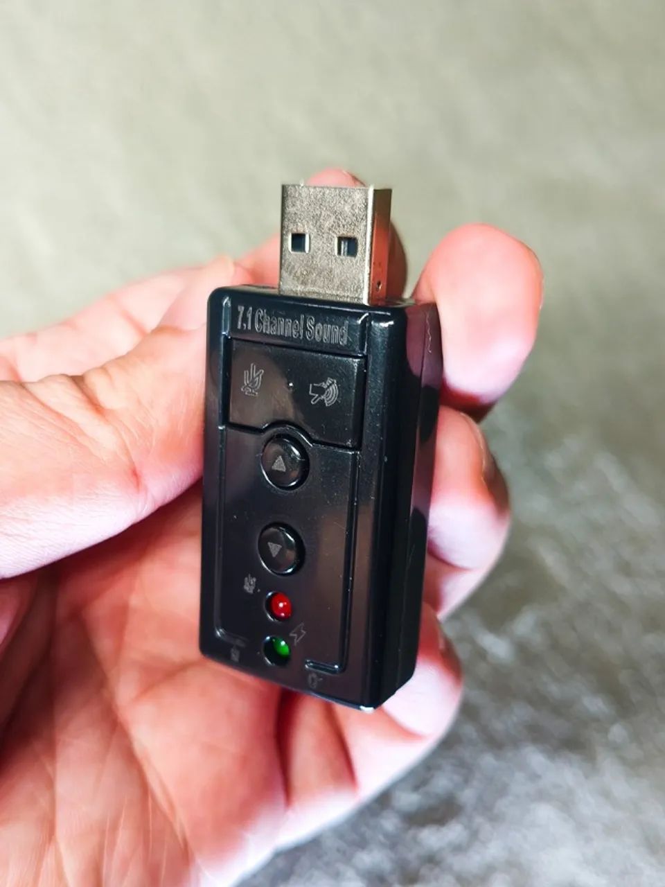 Adaptador de som USB externo 7.1 - Placa de áudio com entrada e saída P2 - Foto 4