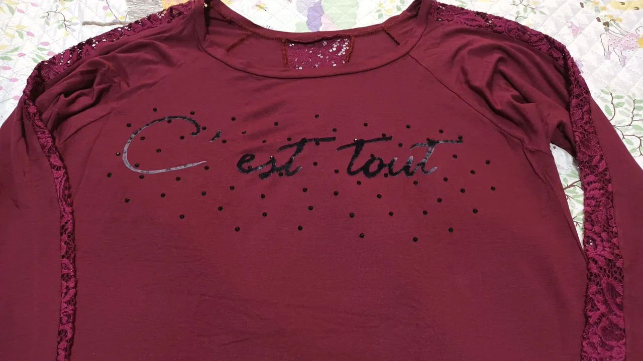 Camiseta manga longa bordô com renda Plu size - Foto 2