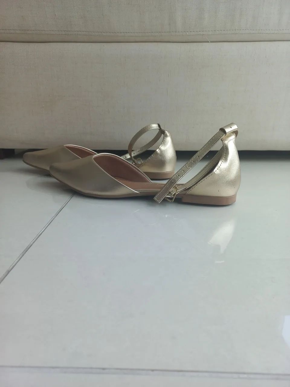 Scarpin dourado sem salto - Foto 2