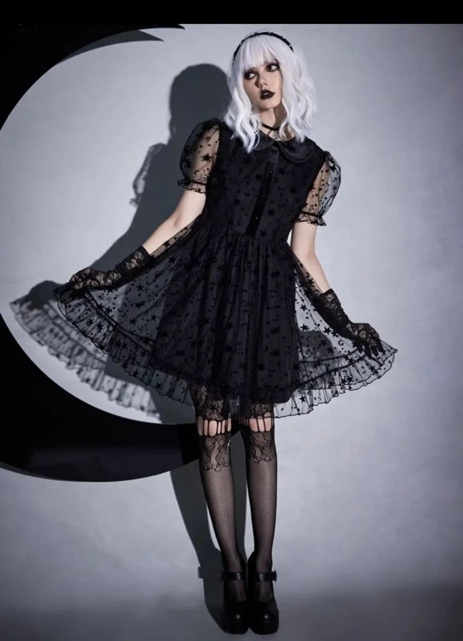 Vestido Preto Gotico de Estrelas