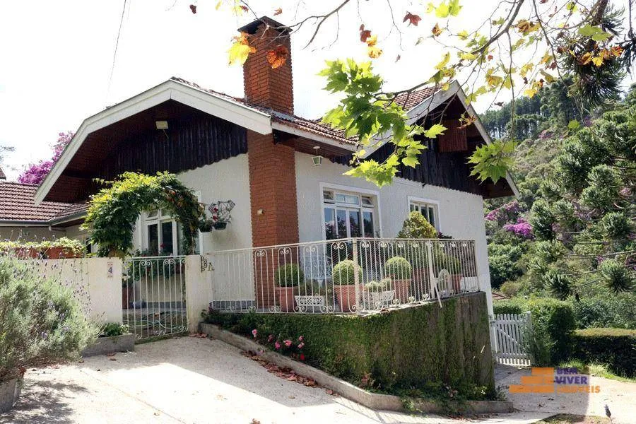Casa à venda, 280 m² por R$ 990.000,00 - Jardim Jaguaribe - Campos do Jordão/SP