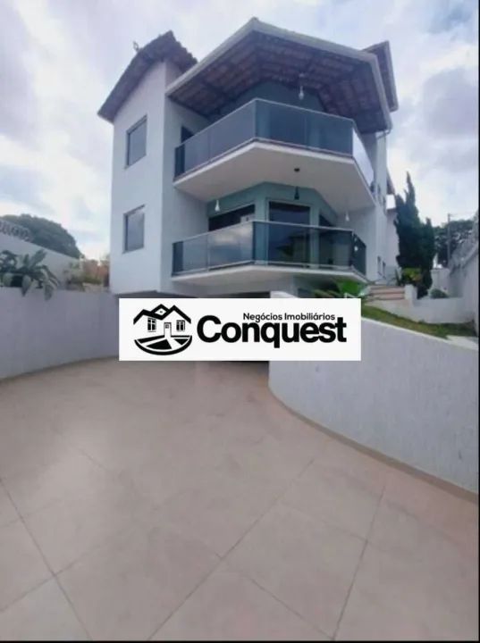 Belíssima Casa 5 Quartos com suíte, 5 Vaga de Garagem - Santa Cruz Industrial - Contagem !