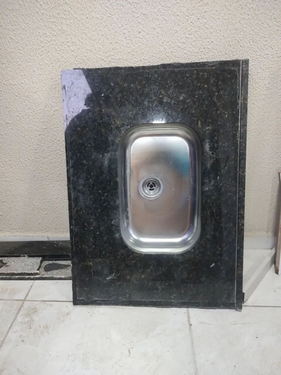 Bancada de mármore com cuba.64842828943361123