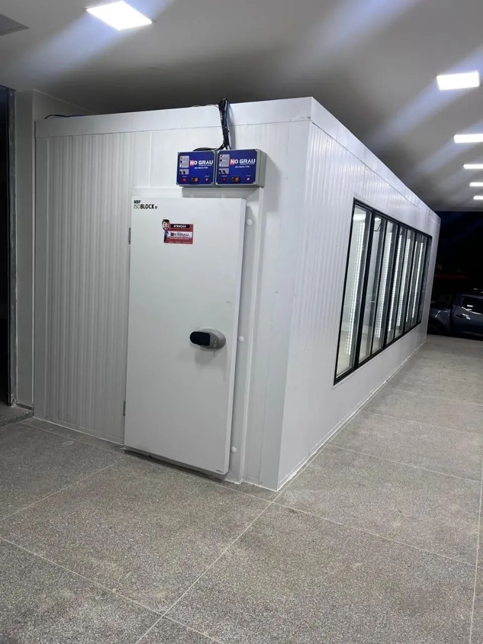 Câmara fria e congelados expositoras sob medida - Foto 5