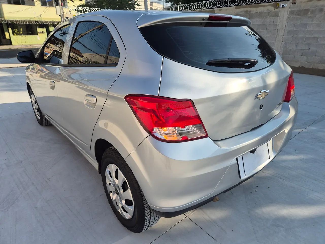Onix lt 1.0 2014 GNV impecável  - Foto 3