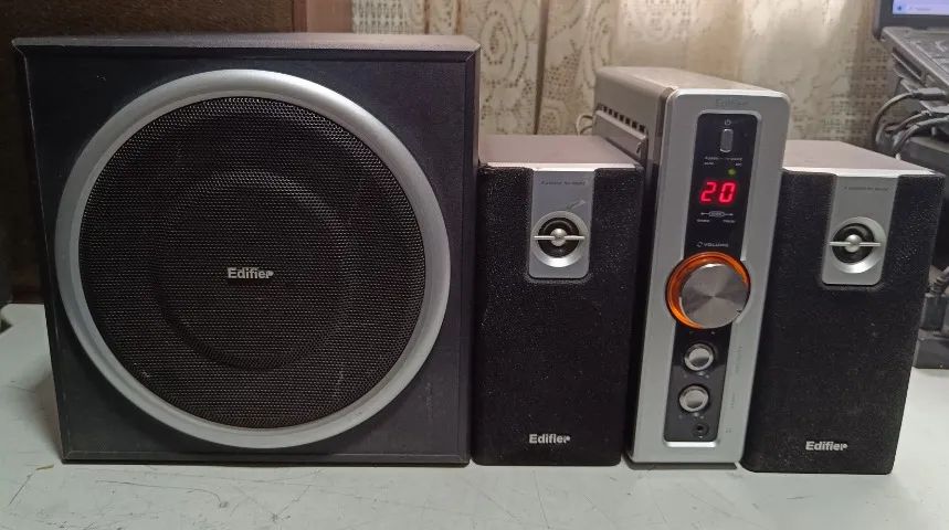 Aparelho De Som Edifier C2 Usado Funcionando Tudo com