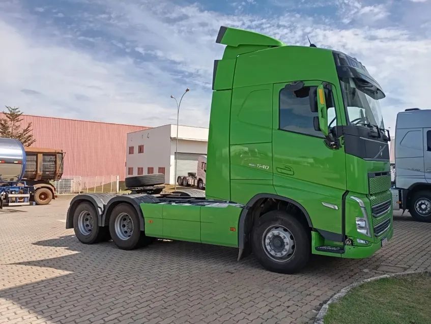 VOLVO FH 540 6X4 2023/2024 - Foto 3