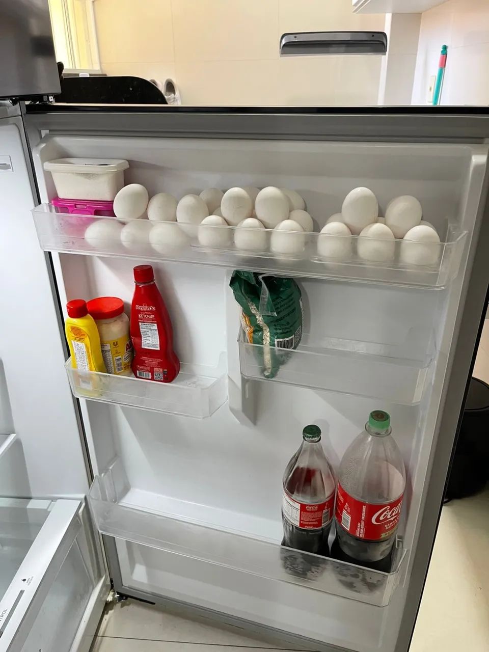 Vendo Geladeira Inox Midea 411L - Foto 3