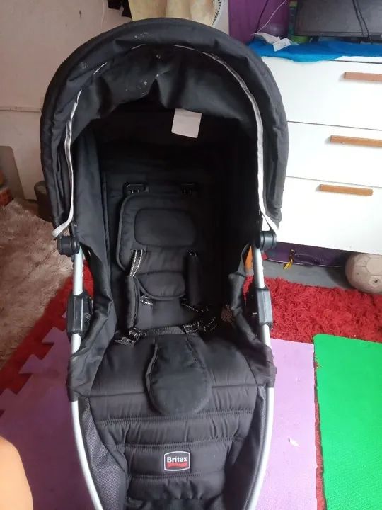 Carrinho de Bebê Britax - Preto - Foto 2