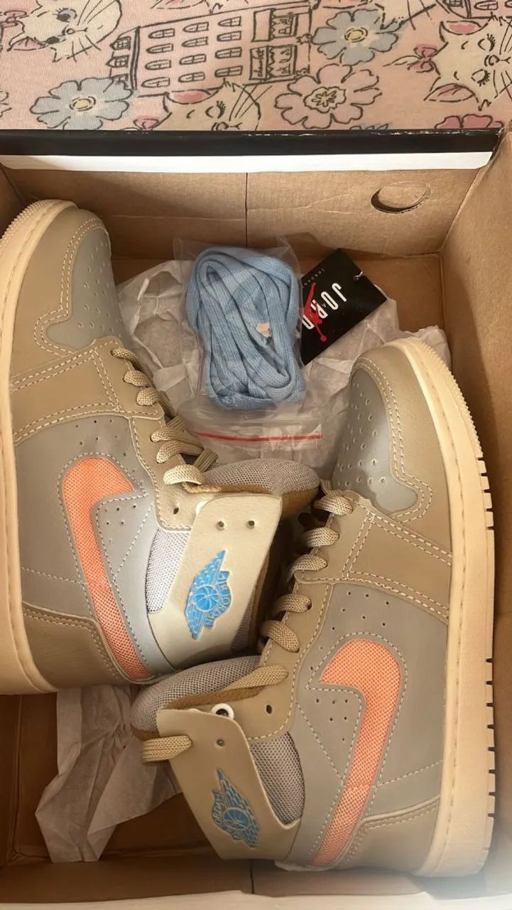 Tênis Nike Air Jordan número 36 pequeno, primeira linha