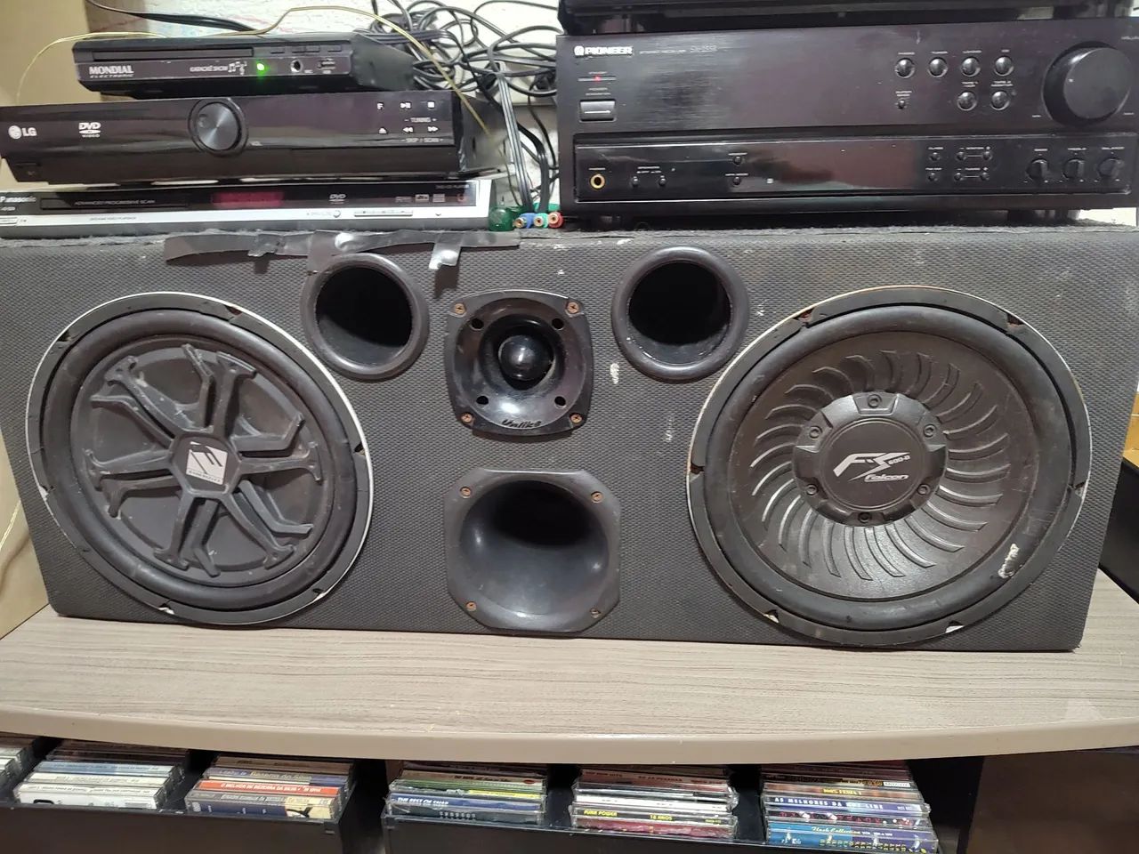 Caixa som para automotivo 