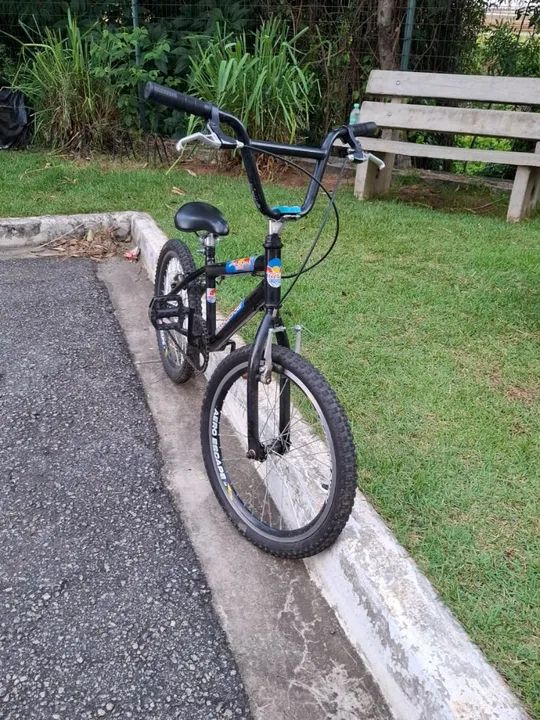 Bicicleta Red Bull Aro 20 - Foto 2