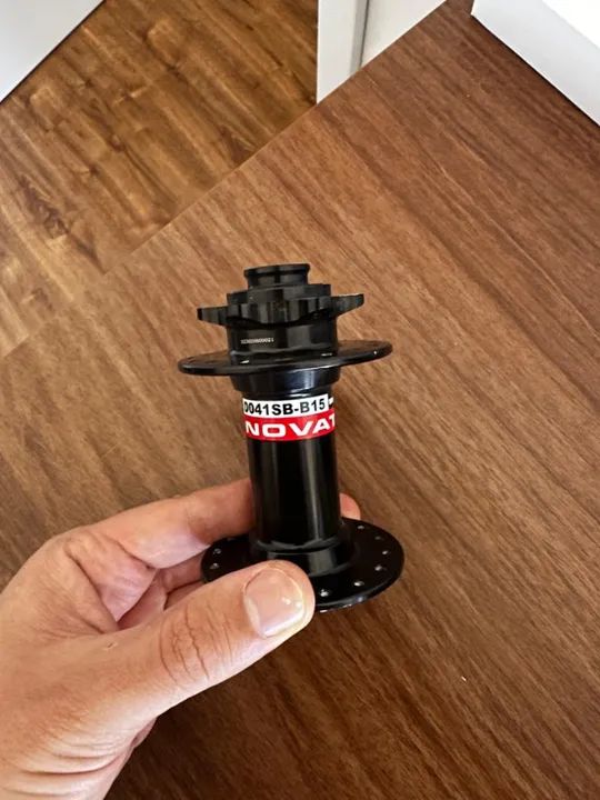  Cubo dianteiro Novatec Boost - D041SB-B15 - 32f