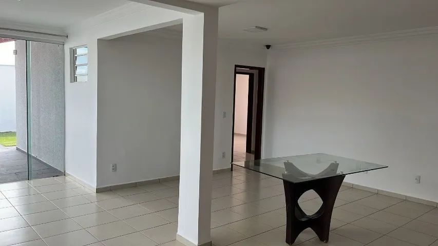 Casa Jardim Atlântico - 03 Quartos - A 300 m do Parque Cascavel - Lote 420 m²