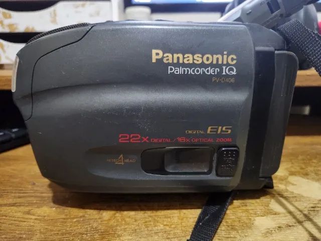 PANASONIC - Filmadora modelo PV-D406