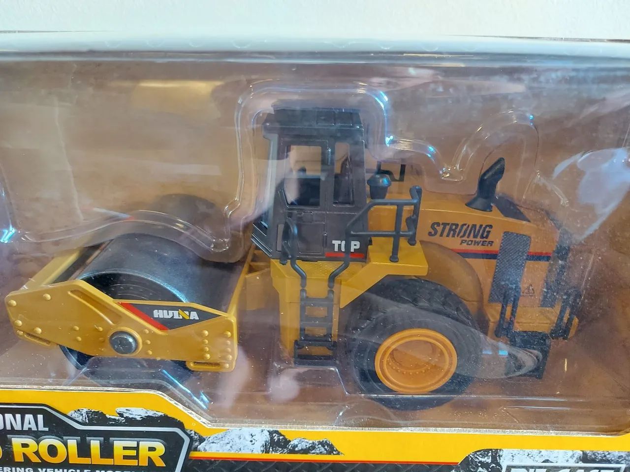 TRATOR ROLO COMPACTADOR DE METAL EM MINIATURA .ESCALA 1:40 - Foto 3
