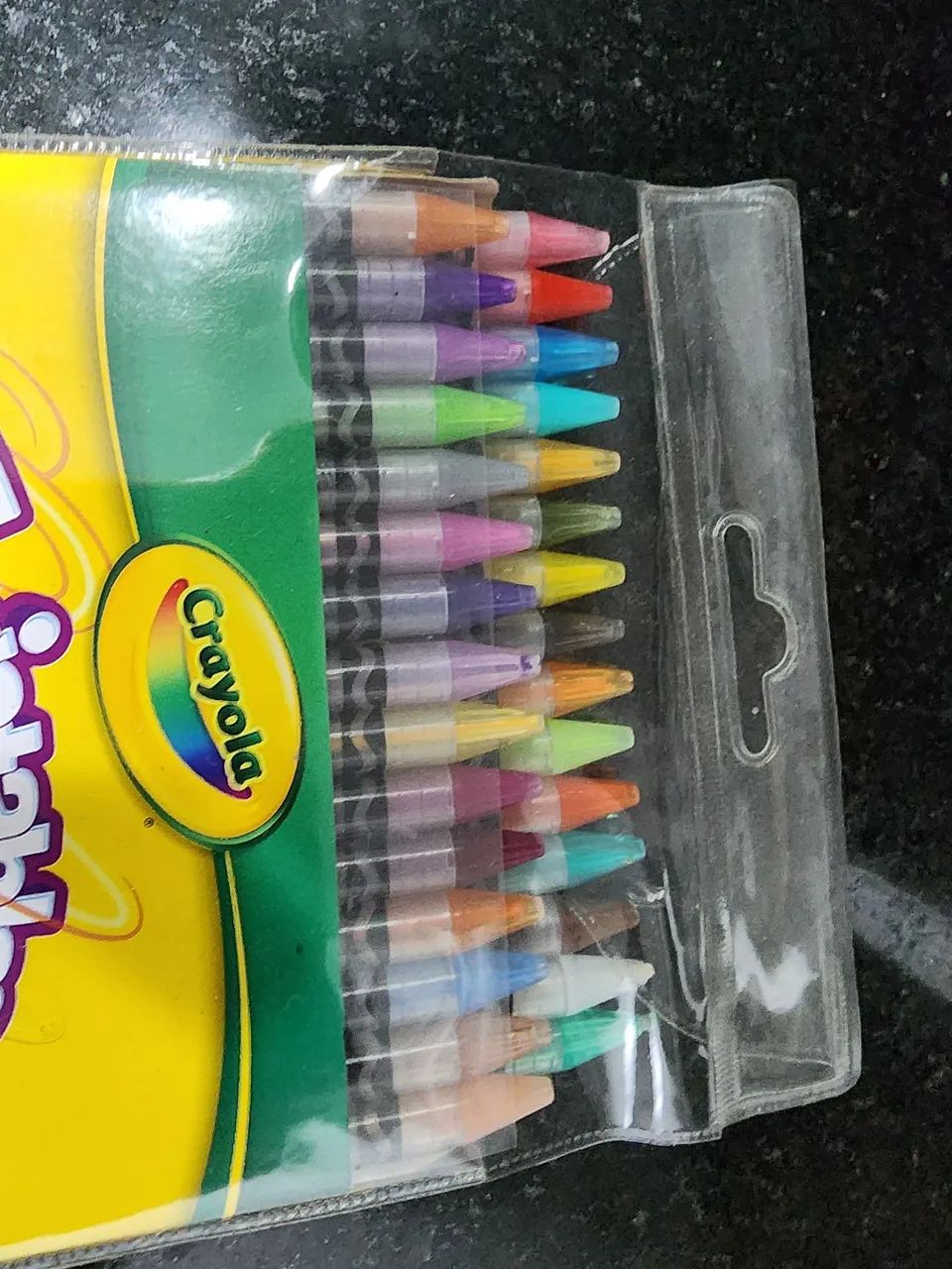 Lápis de Cor Twistables Crayola - 30 Cores - Foto 2