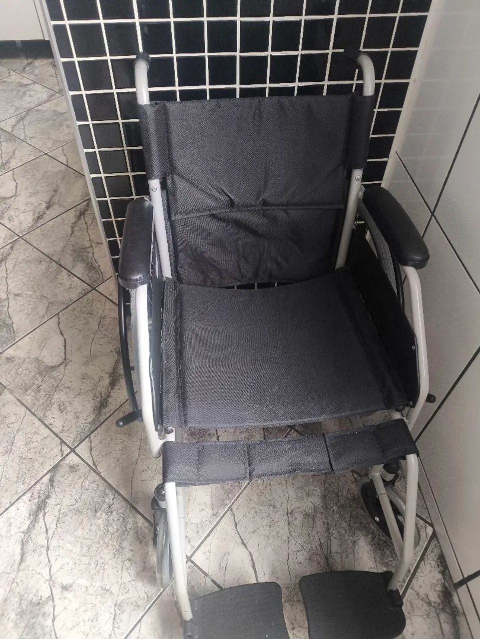 Cadeira de Rodas Dellamed NOVA  - Foto 2