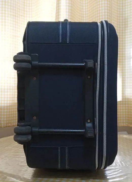 Mala de viagem, grande, ideal para viagens longas. - Foto 2