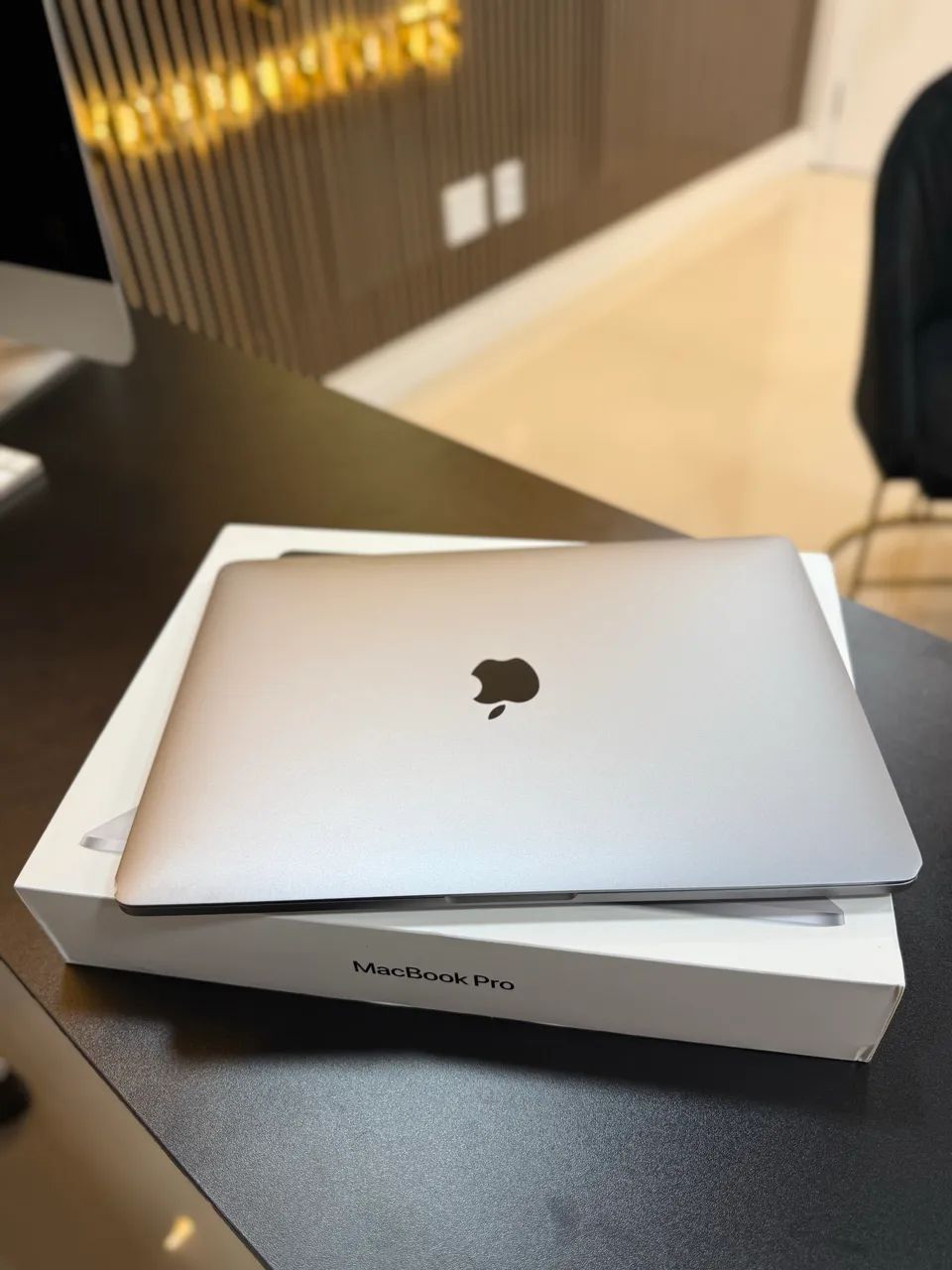 M1 Apple MacBook Pro シルバー Notebook Apple MacBook Pro (de 16 polegadas, Processador M1 Max da