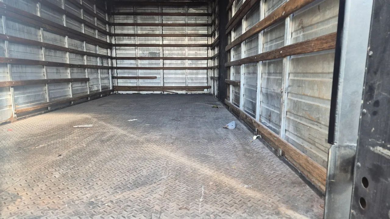 Vw 8-150 2001 baú  - Foto 10