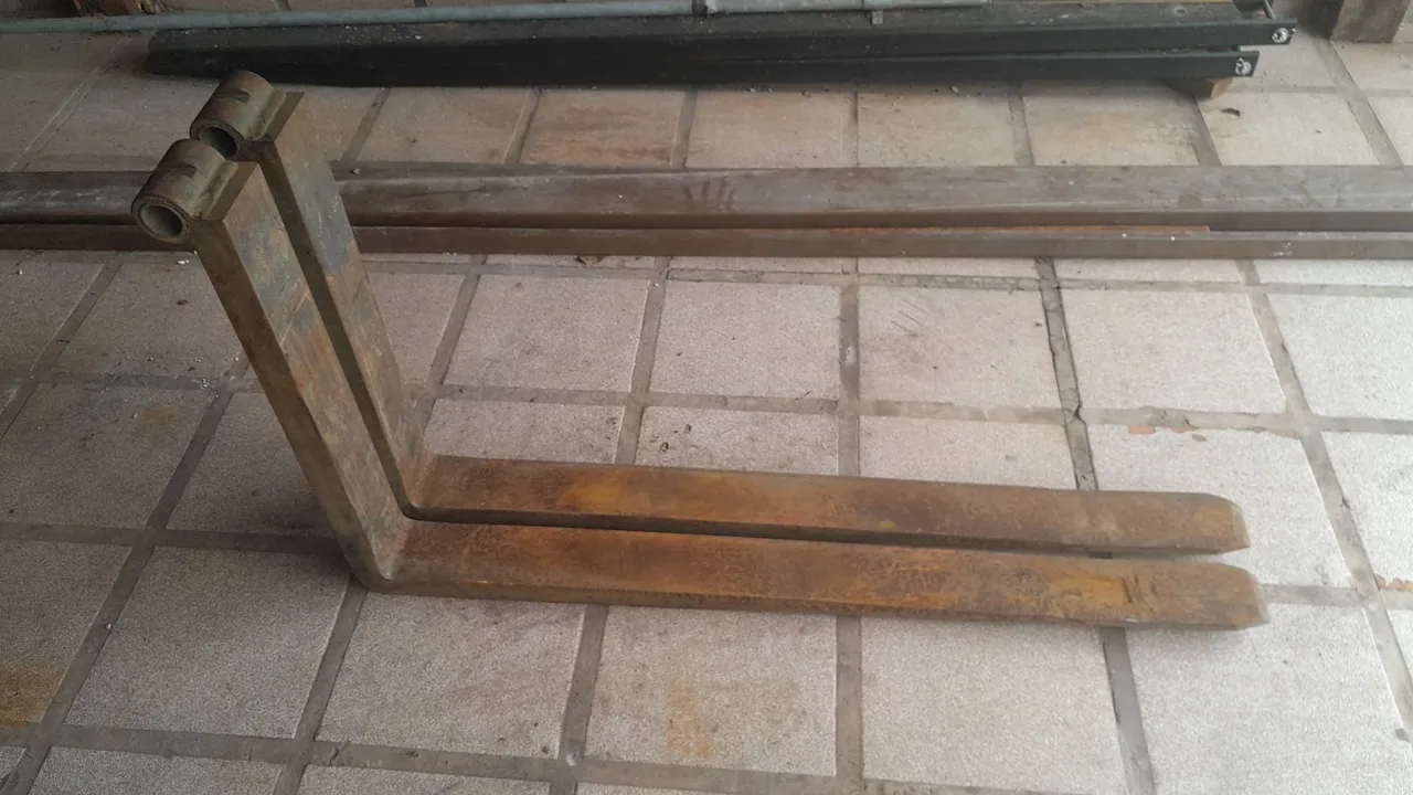 Garfos para retro escavadeira