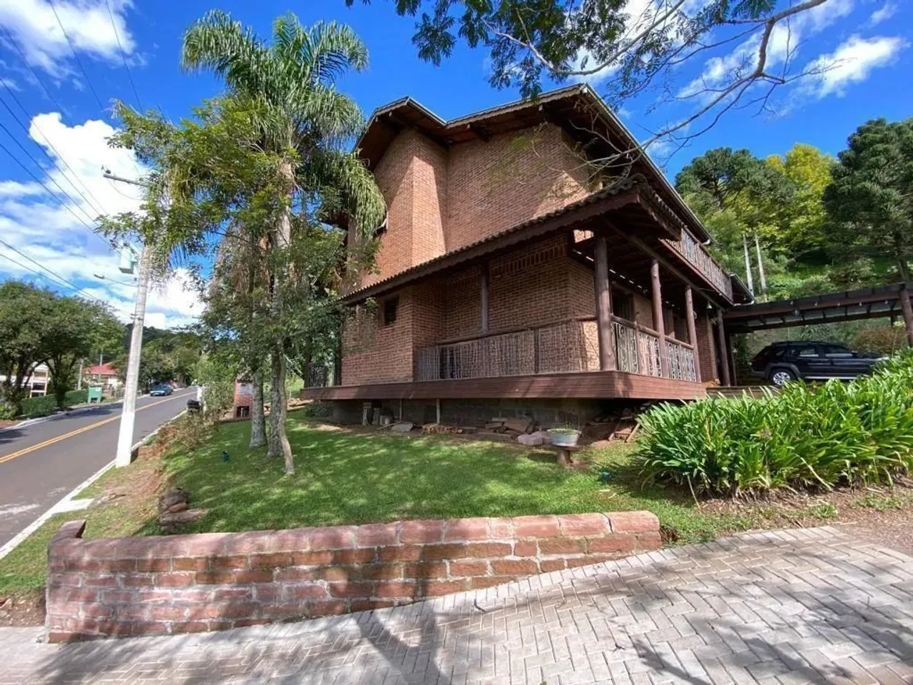 CASA 4 DORMITÓRIOS