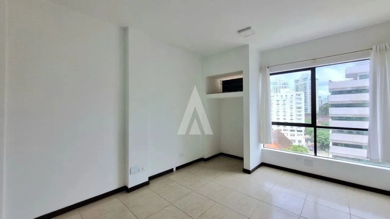 Sala Comercial à venda no bairro CENTRO em JOINVILLE, por R$ 285.000.00.