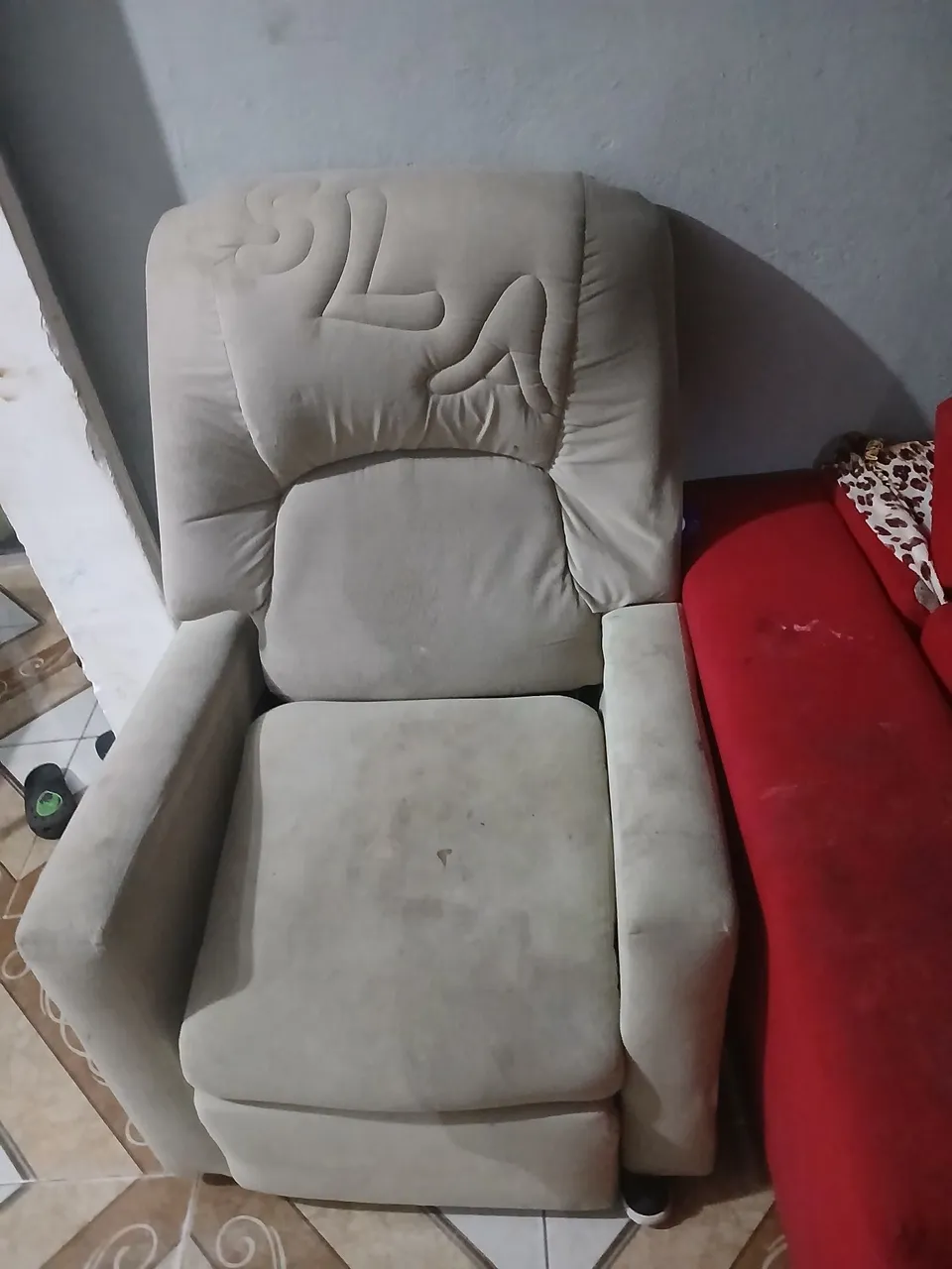Poltrona Reclinável Confortável e Elegante