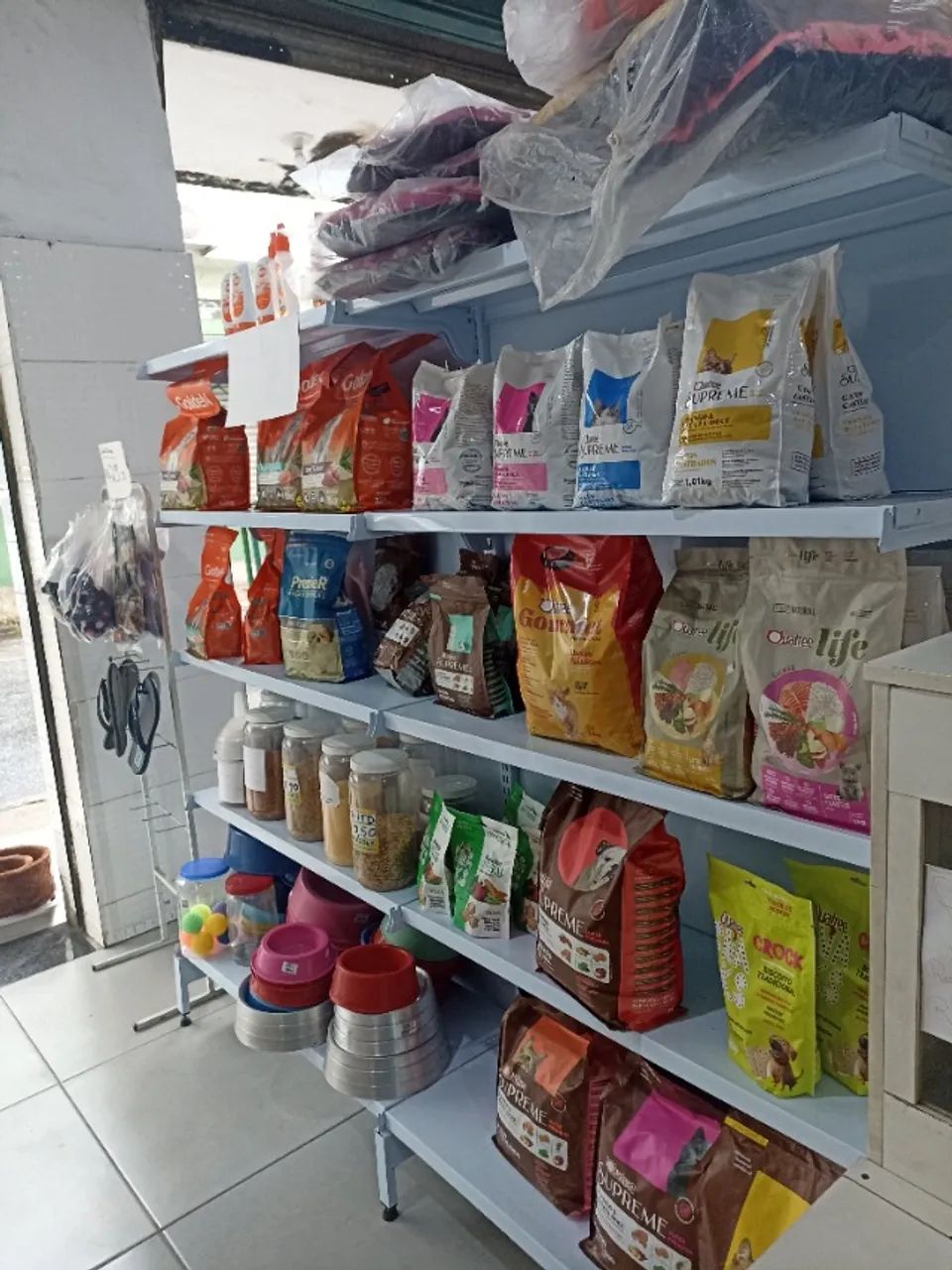 Oportunidade para empreender. Passo ponto, com toda a estrutura montada para loja de raçao - Foto 3