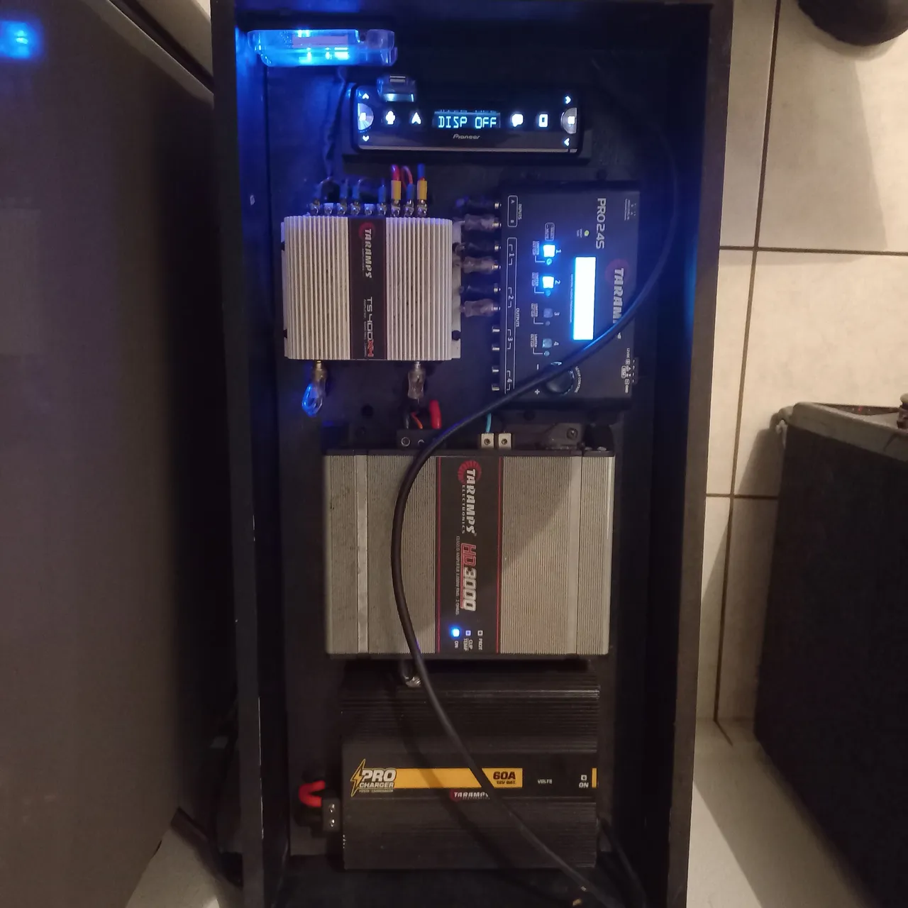 Som automotivo completo - Taramps, Pioneer