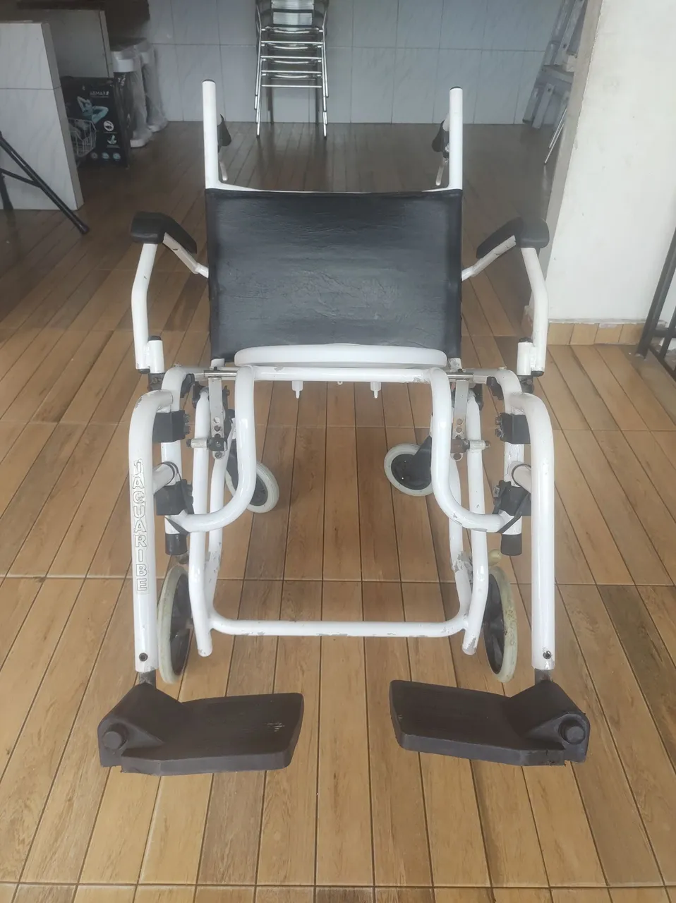 Cadeira de rodas para banho