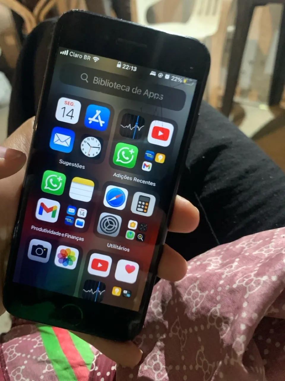 iPhone 7 R$400,00