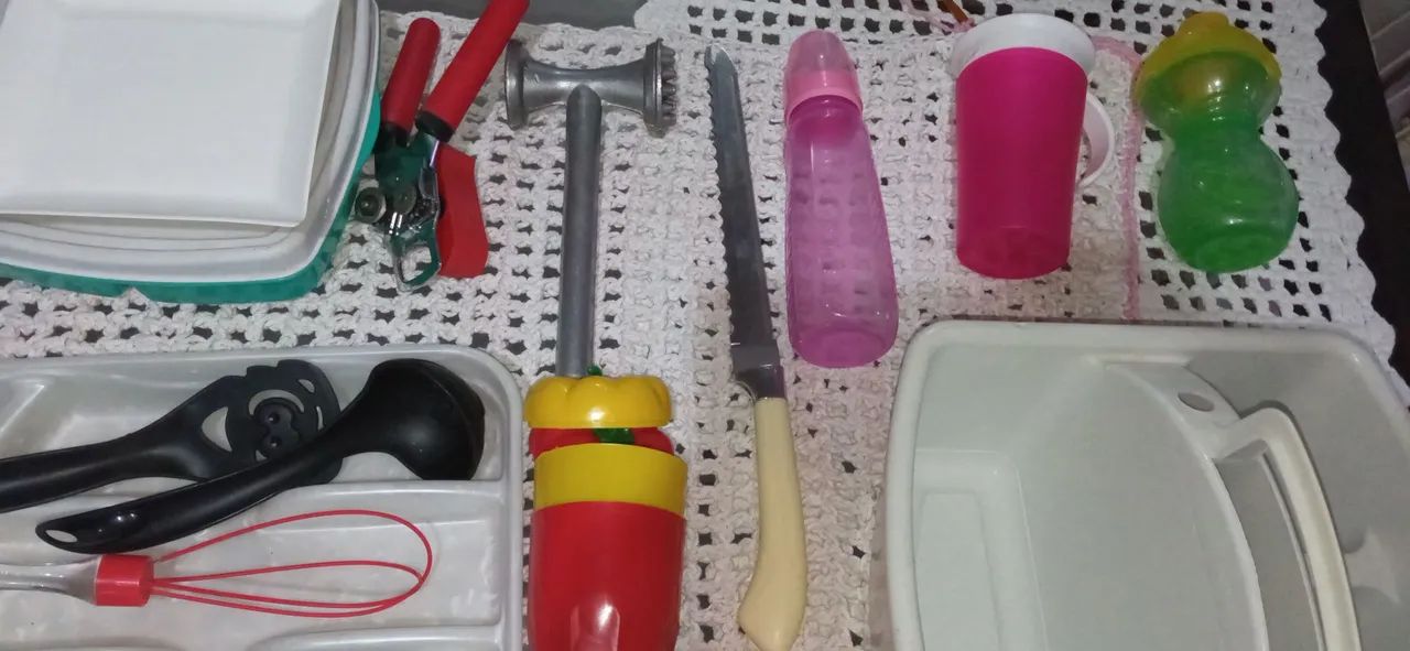 Variados utensílios de cozinha (vidro temperado de cortar carne) entre outros. - Foto 5