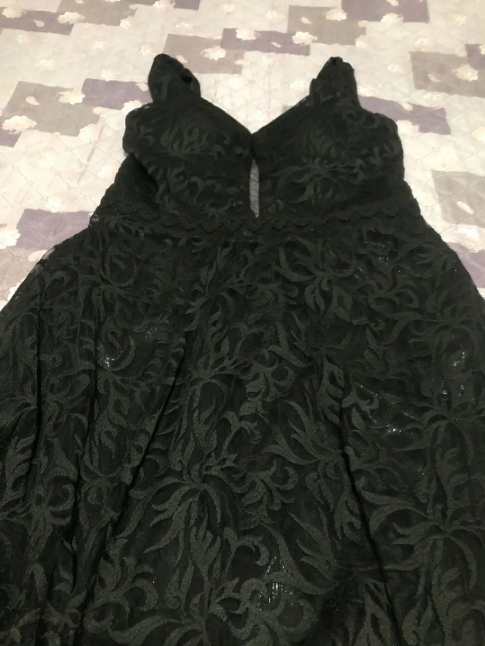 Vestido de renda preto elegante