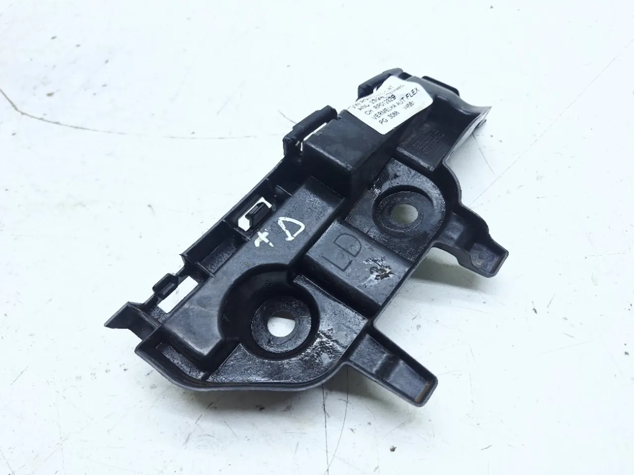 Guia Parachoque Traseiro Vw Polo Gts 1.4 2022 6ea807863 - Peças