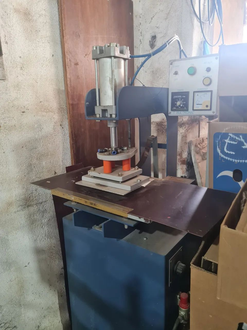 Máquina de Solda e Selagem Industrial