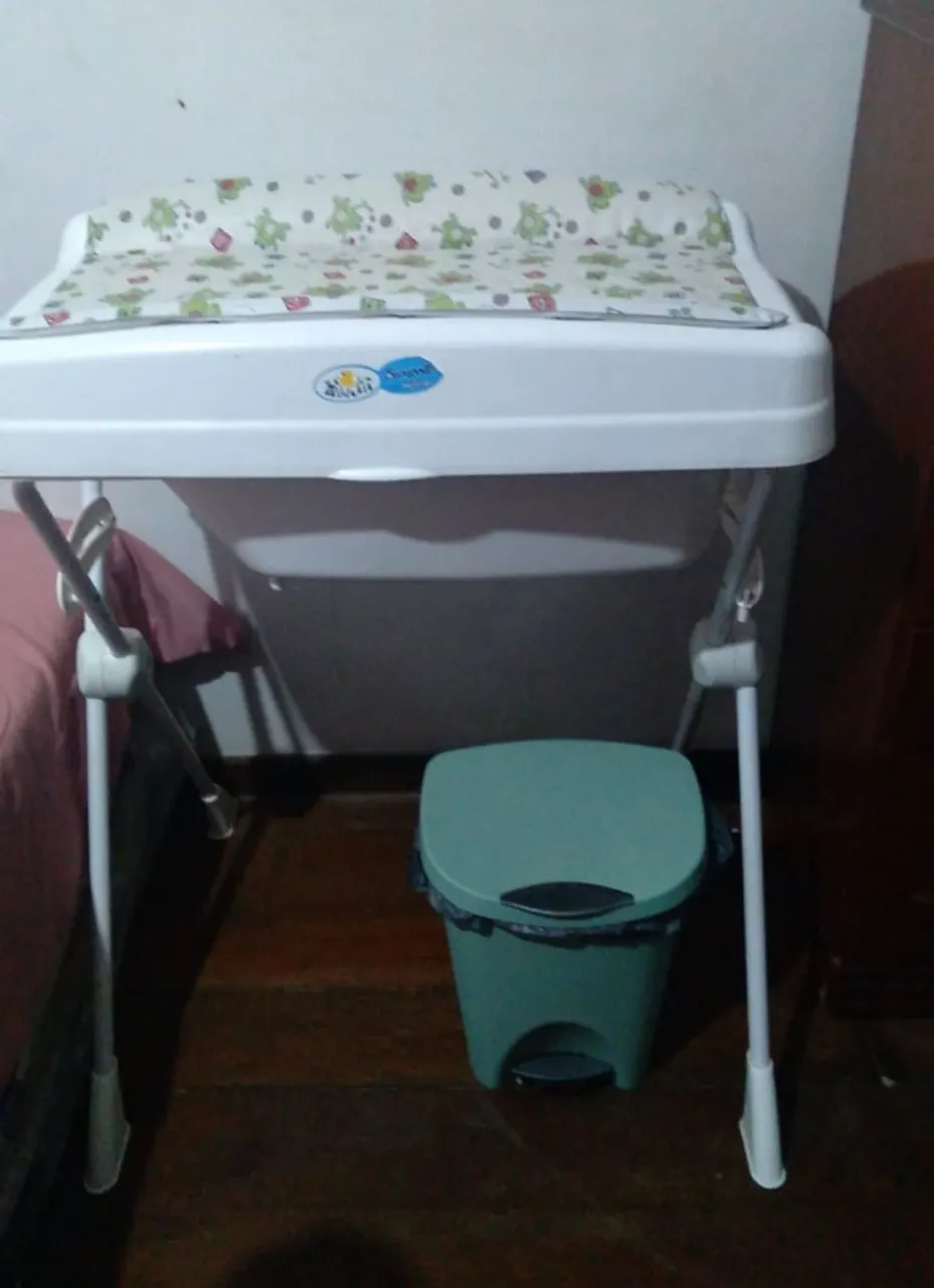 Banheira/Trocador de bebê com suporte