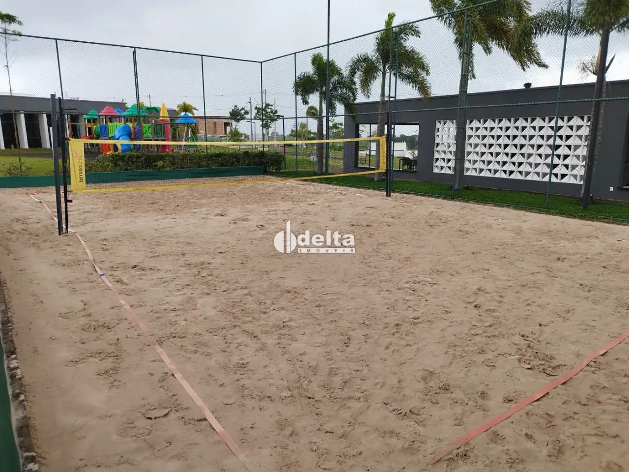 Terreno em condomínio disponível para venda no bairro Granja Marileusa em Uberlândia-MG - Foto 16