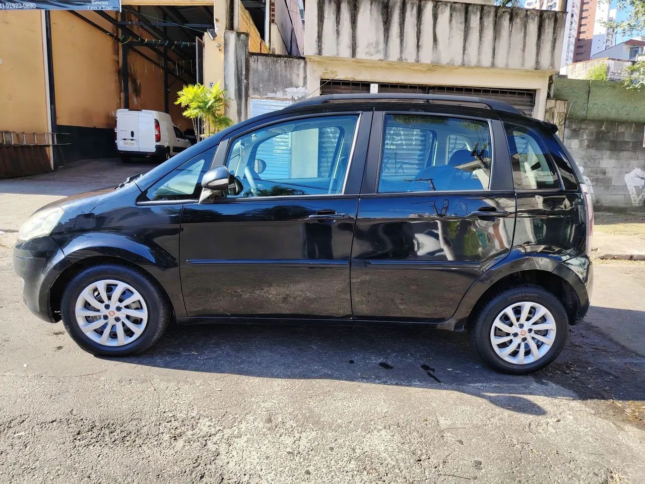 Fiat Idea Attractive 1.4 Fire Flex 8V 5P 2014 - Foto 3