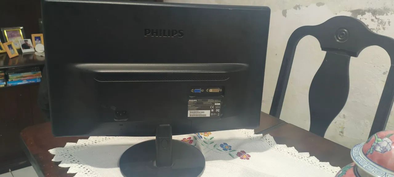 Monitor PHILIPS 60hrz 20 polegas VGA/DVI - Foto 2