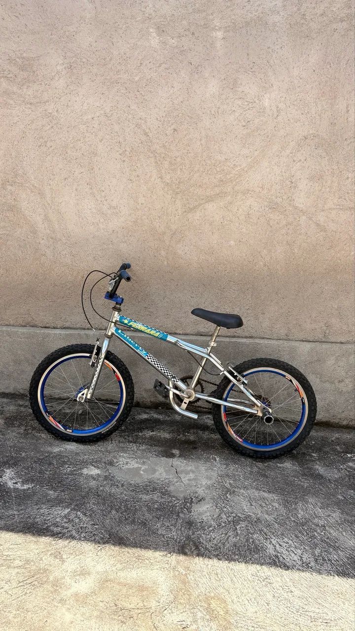 Bicicleta Infantil/Aro 20 - Foto 2