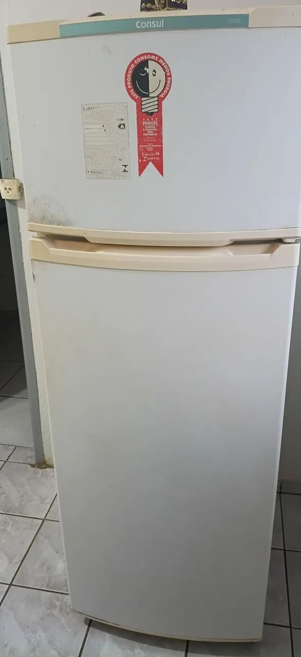 Vendo Geladeira 