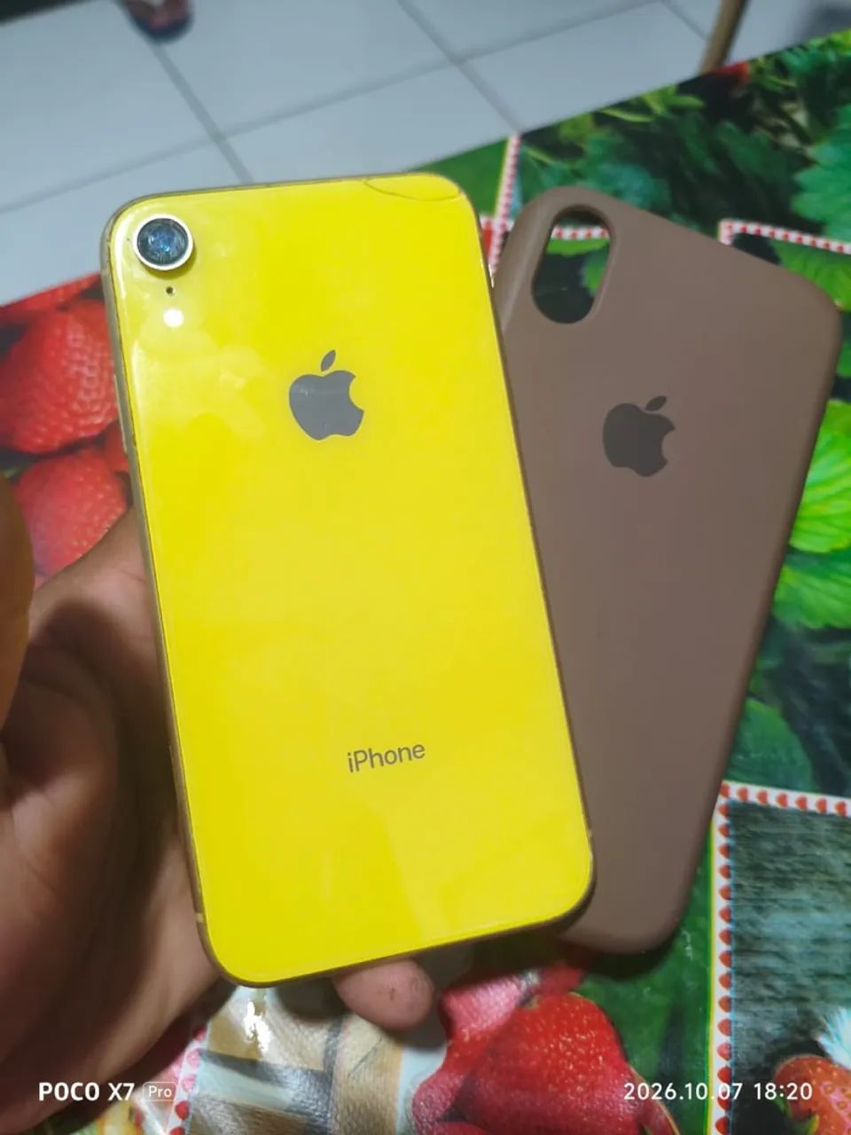 Vendo iPhone XR 128gb. 950.00 - Foto 2