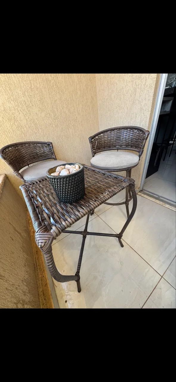 Mesa com cadeiras de junco - Foto 2